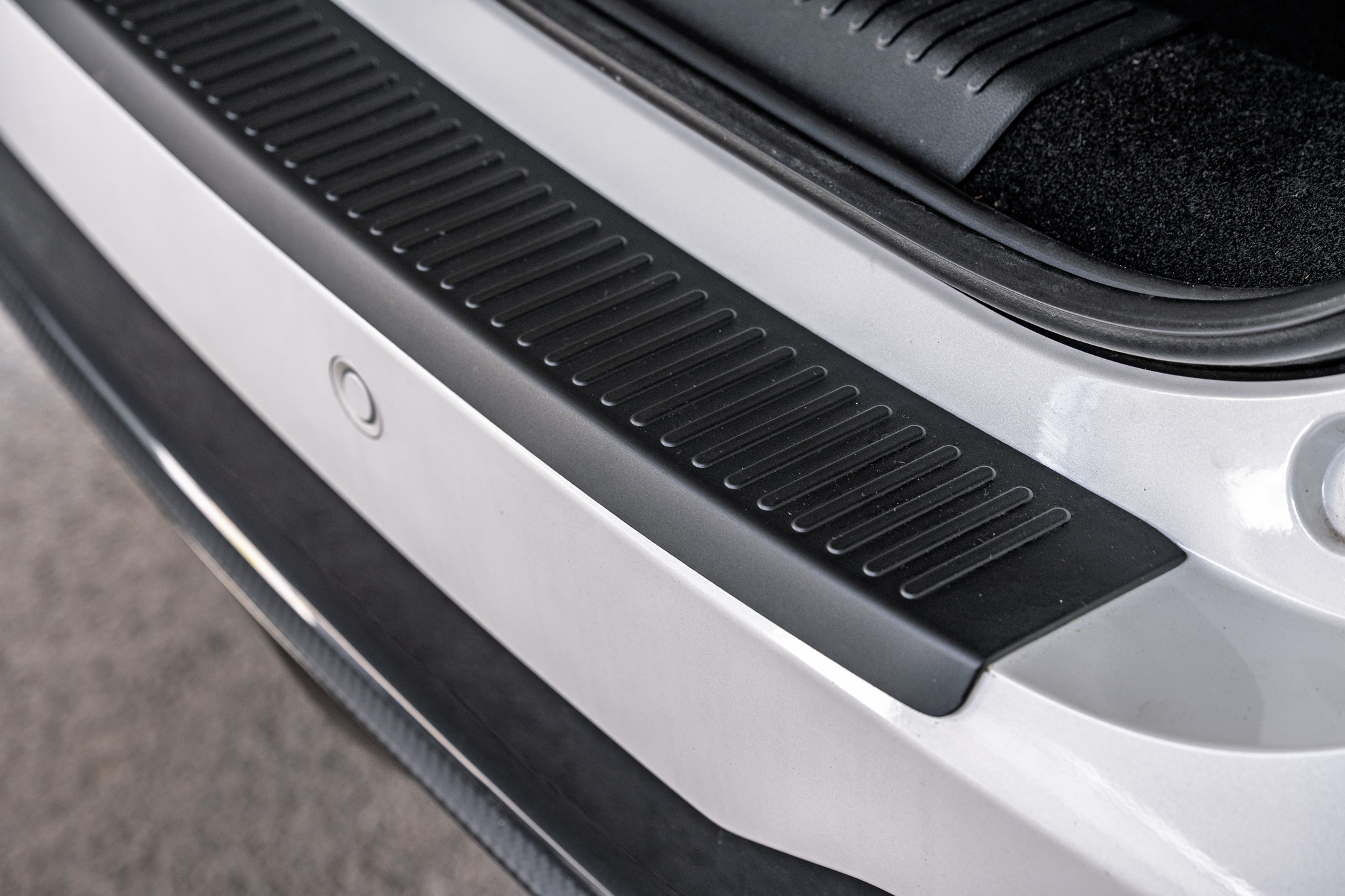 Ochranná lišta zadního nárazníku Ochranná lišta zadního nárazníku